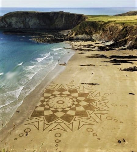 Impermanence of Stunning Sand Art – Like Life